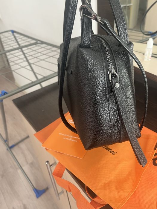 Продам женскую сумку