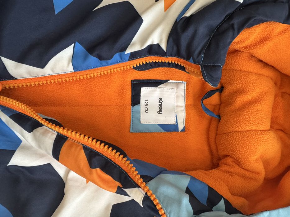 Продам куртку на мальчика