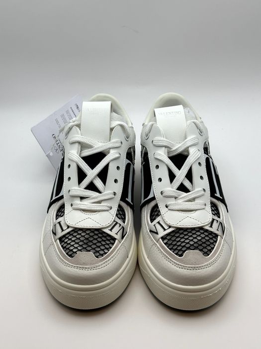 Valentino Low-Top VL7N White/Black Sneakers
