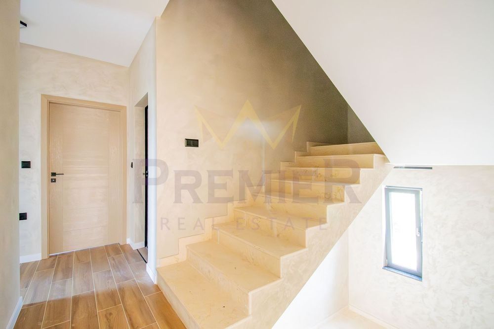 Продава се Къща в с. Осоица, Област София-област - 360 кв.м за 2084 €/кв.м - Снимка #11