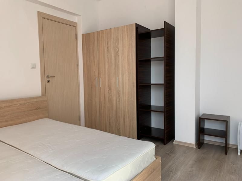 Тристаен апартамент, под наем, кв. Победа