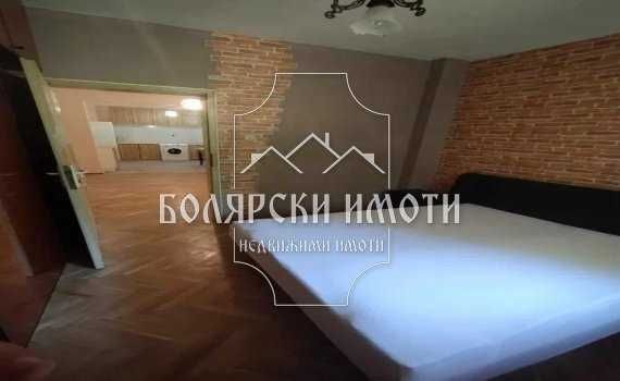 Дава се под наем Четиристаен апартамент в Велико Търново, Център - 120 кв.м за 399 € - Снимка #6