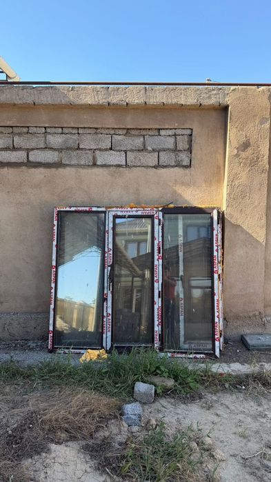 Пластик окна буу почти новые.