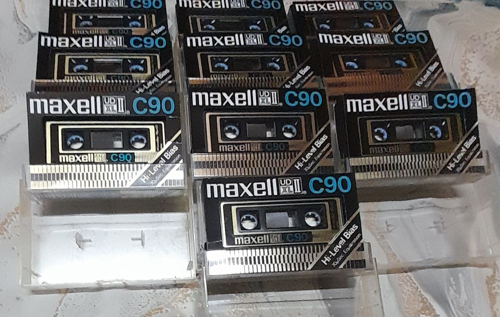 Аудио касети  MAXELL/ Gold/  със Сръбска музика