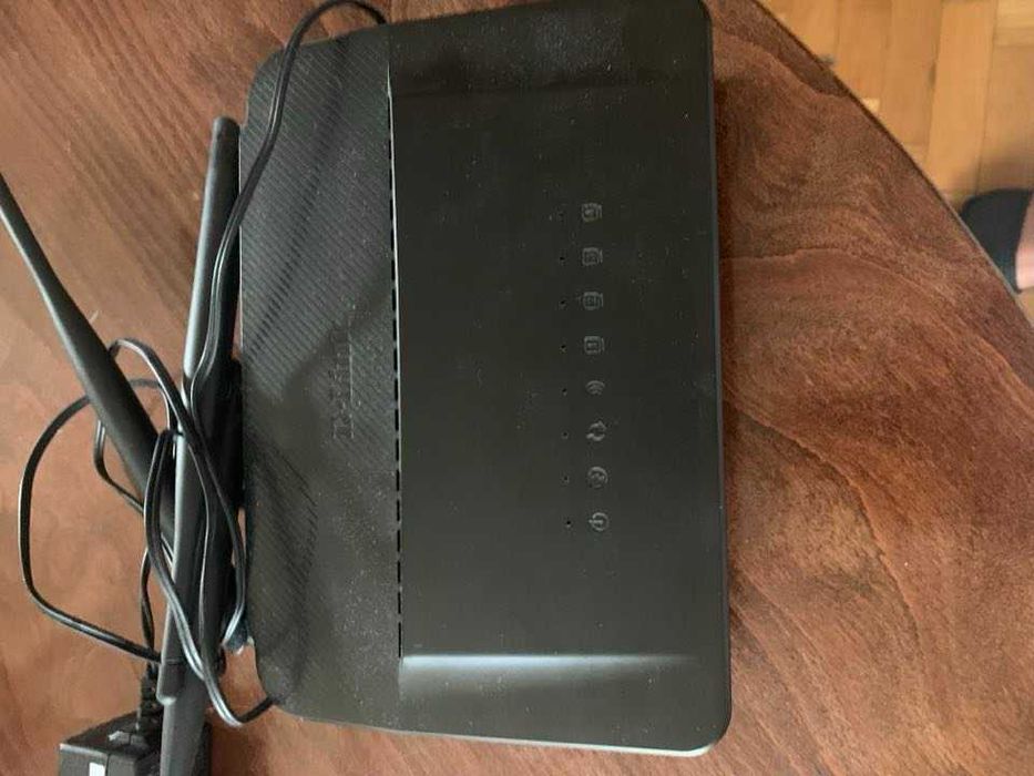 Рутер D-Link DIR-809