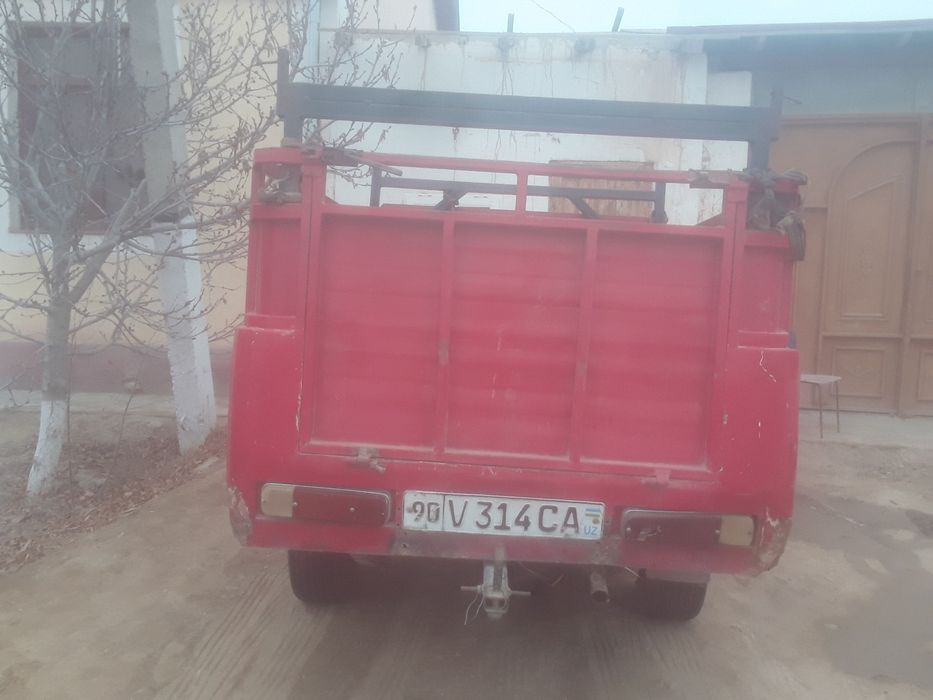 Maskvich 2715 sotiladi xolati orta xolatda