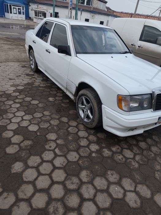 Продам Мерседес 124