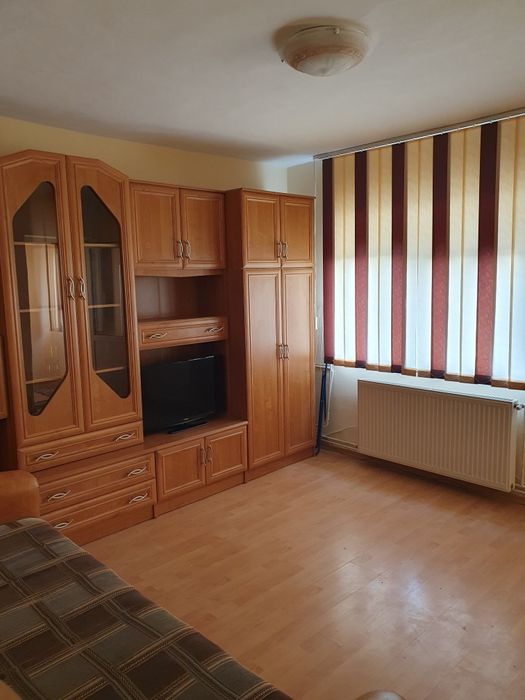 Garsonieră de închiriat