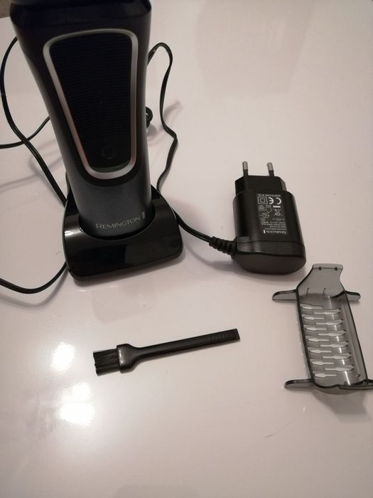 Aparat de ras Remingon Flex & Pivot PF7500 2 site flexibile acumulator