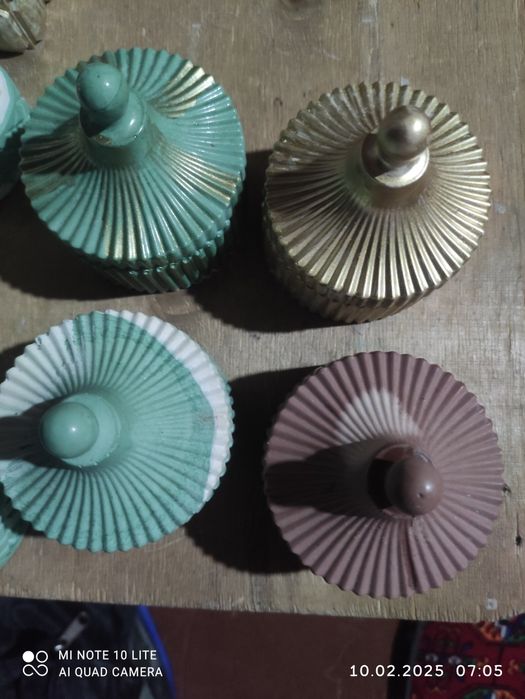 Шкатулки Для свечей и золотие украшения