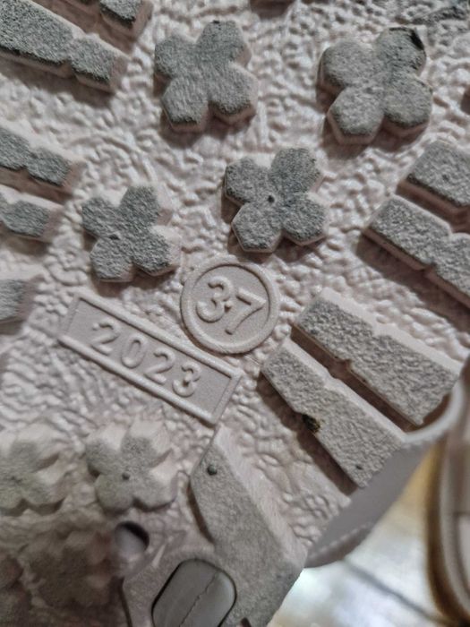 Sandale roz pudră măr.37