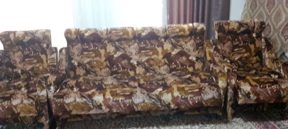 Диван и кресла.сотилади