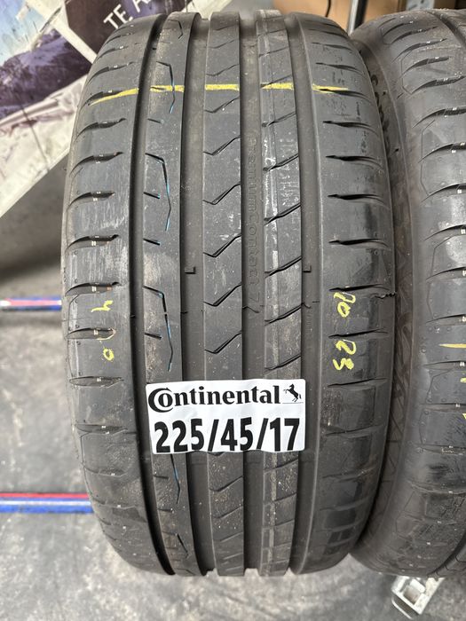 225/45/17 Continental 2023