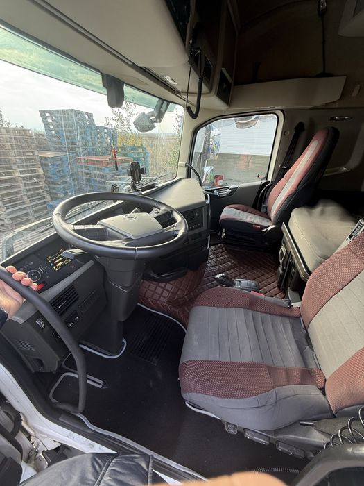 Camion Volvo euro 6 frigorific 460 cp 19ep