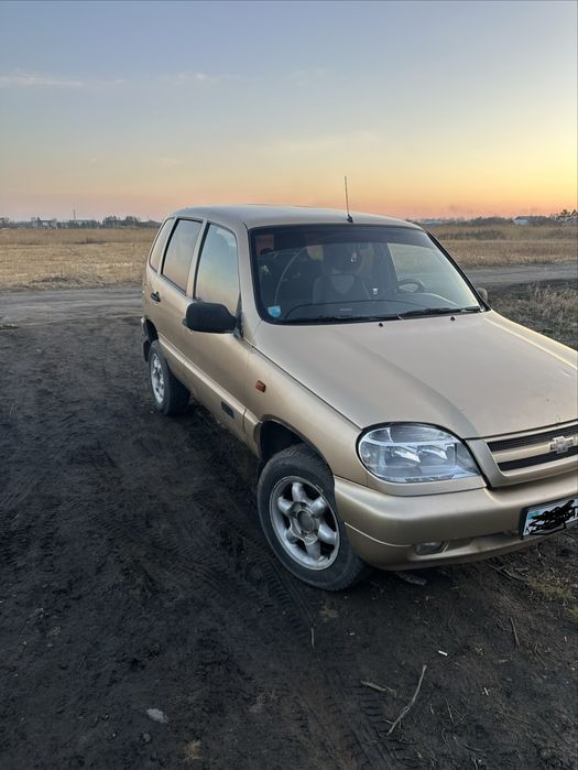 Продам нива шеврале