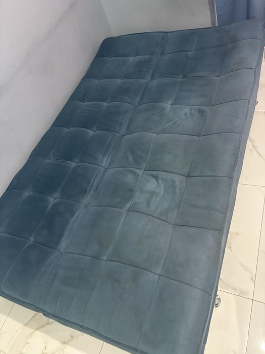 vand urgent Canapea