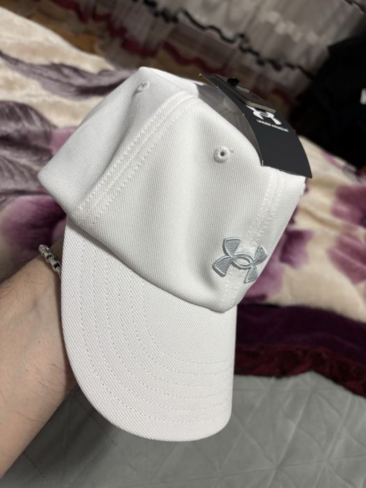 Sepci noi cu eticheta