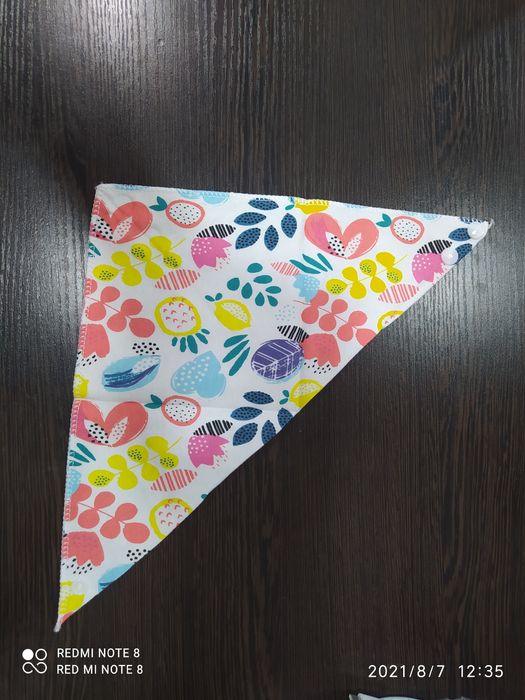 Детский нагрудник-бандана