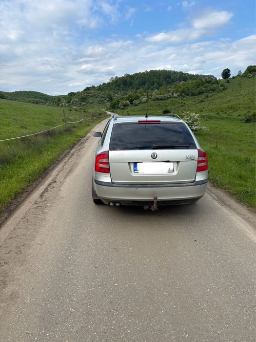 Vând Skoda Octavia II