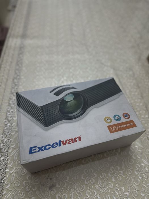Продам проектор Excelvan