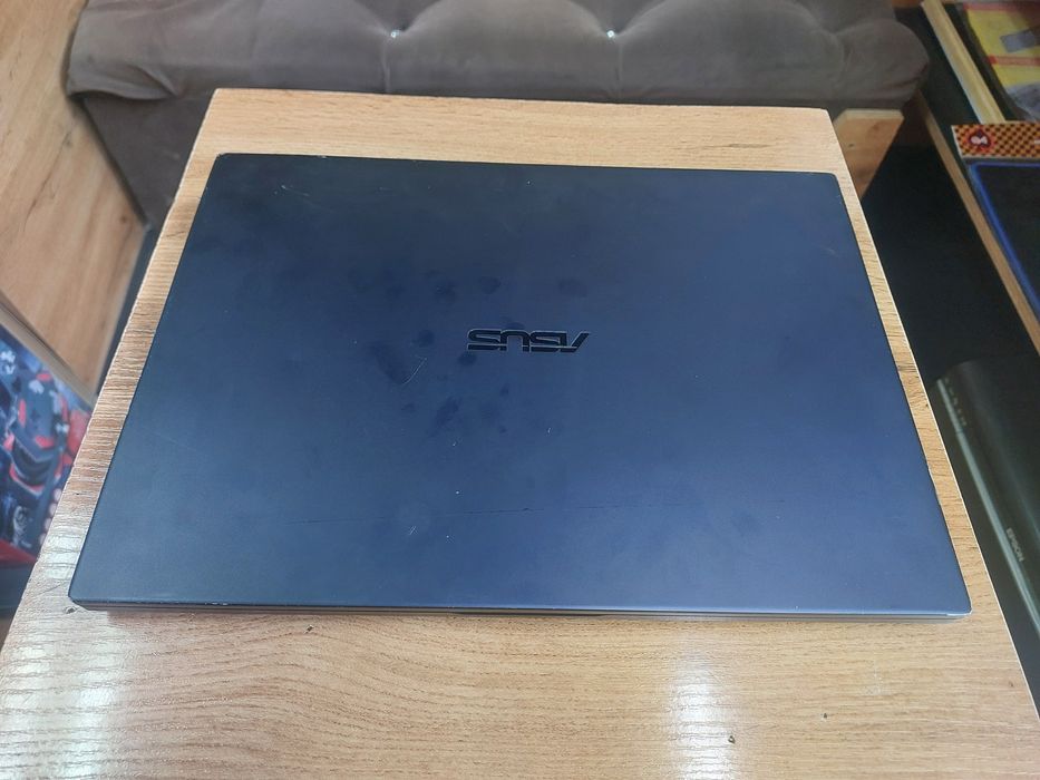 Asus ExpertBook i3 10-avlod