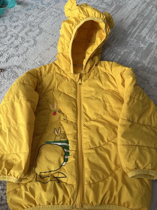 Детская куртка 2000 тенге