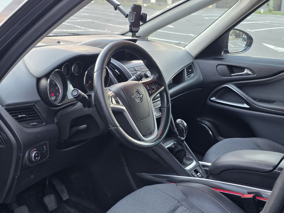 Opel Zafira Tourer 7 locuri