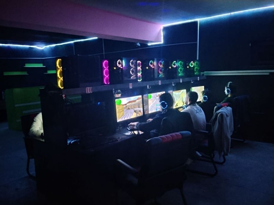 Kampyutr xona sotiladi srochna