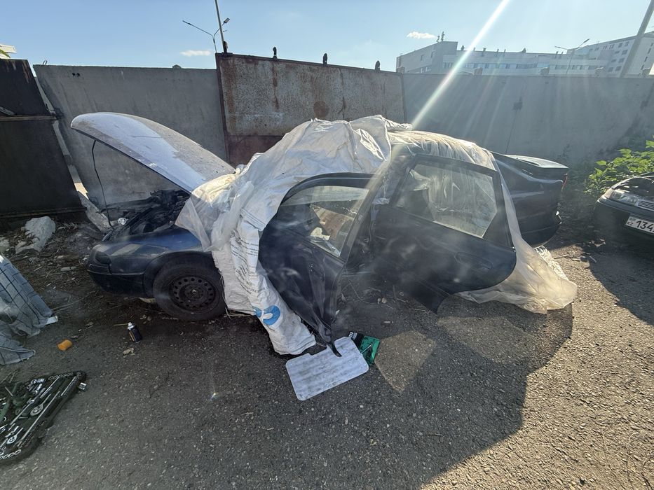 Продам Mazda Cronos 1995 год