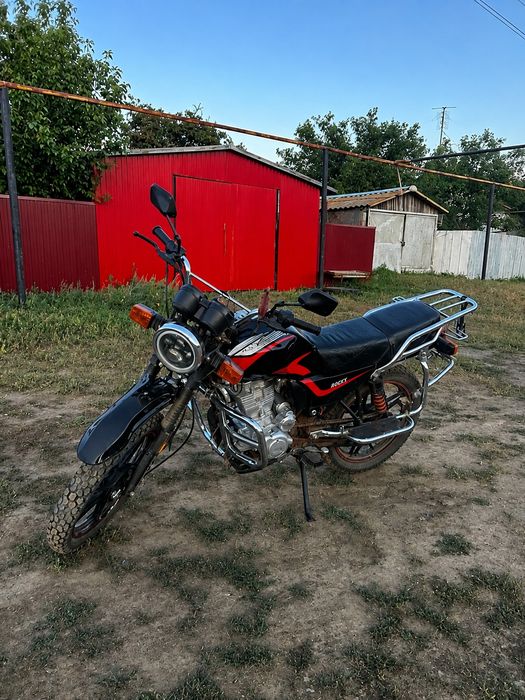 Продам мотоцикл кулагер 200 кубов