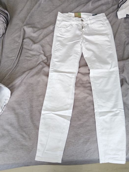 Дамски панталони и дънки