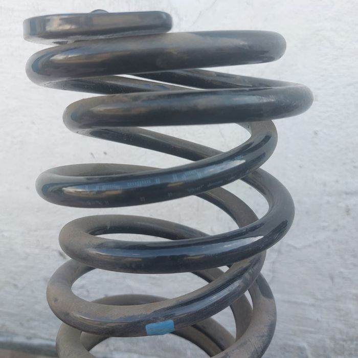 Пружины на тайота  Креста Марк2  оригинал