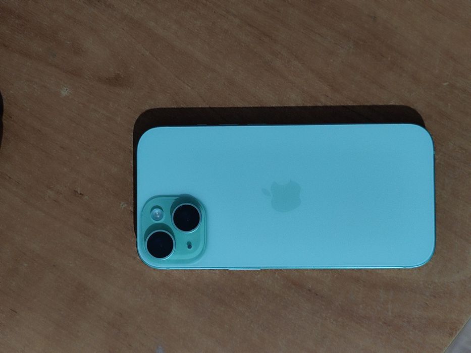 Продам iPhone (айфон) 15 ёмкость 80%