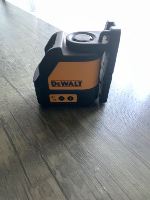 Лазерен нивелир DeWalt DW088 – чисто нов, оригинален