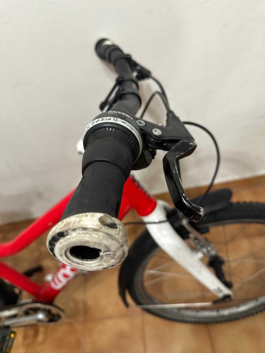 Woom 4 детско колело червено бяло