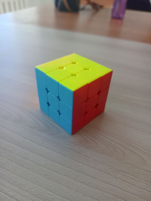 Продаю кубик Рубик 2х2 не дорого