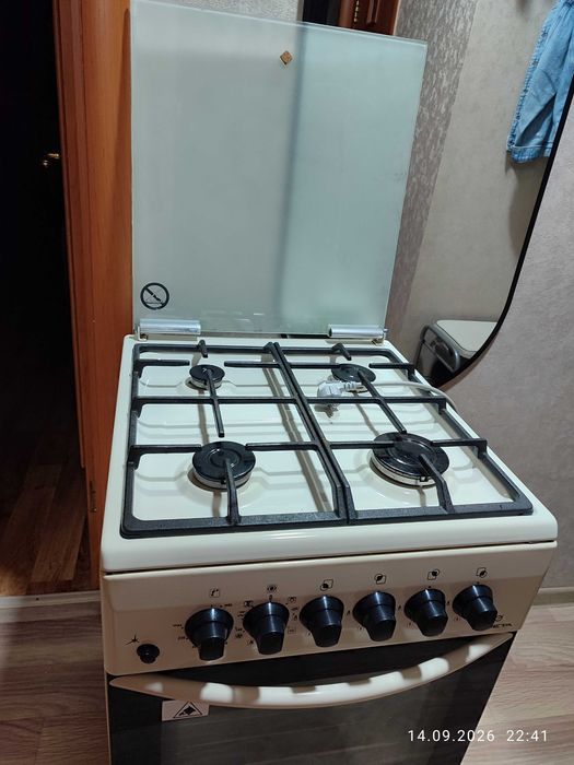 газовую плиту GRETA б/у