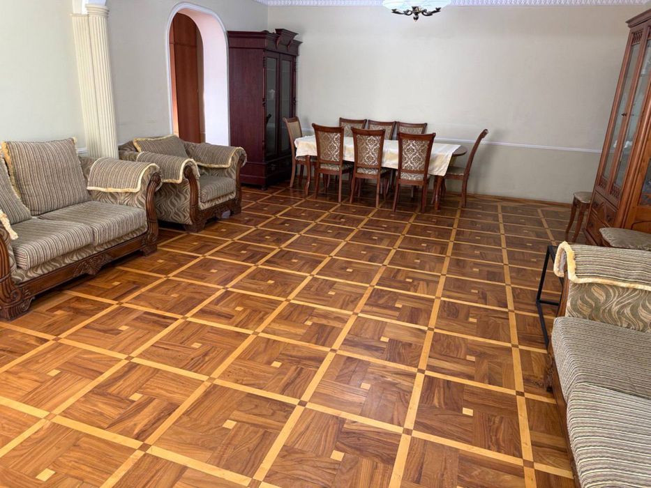 Сдается Банковская квартира 4/10/12