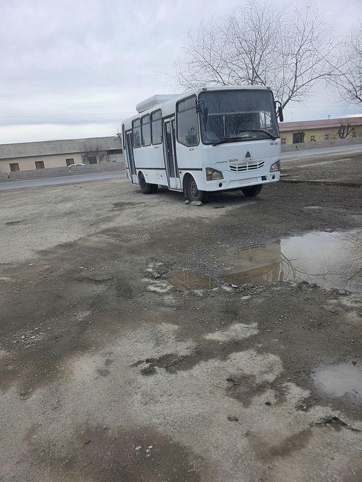Isuzu avtobus Исузу