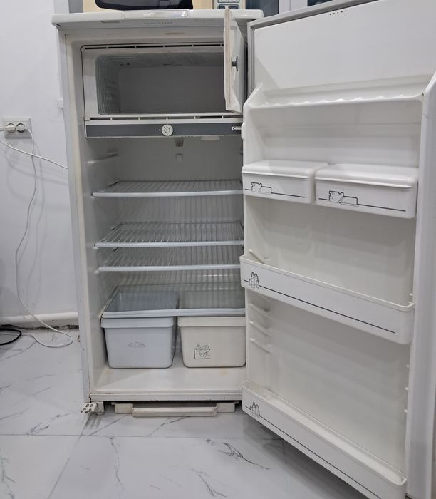 Продам холодильник