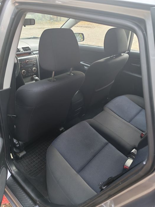 Vând Mazda 3 1.6 benzină 2005