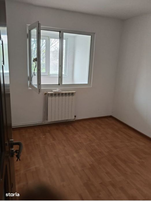 Apartament 4 camere Micro 39, 83 mp