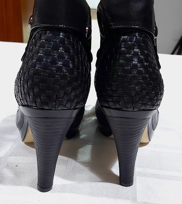 Ghete (botine) Medea din piele naturală moale, model deosebit