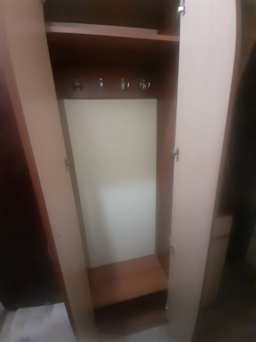 Продаётся прихожая