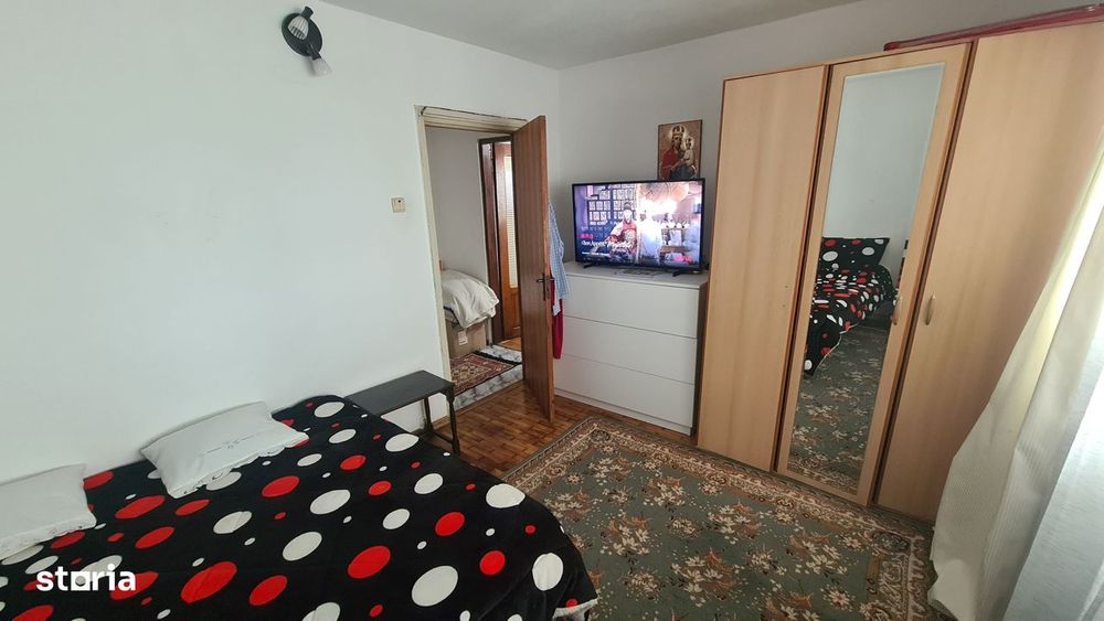 Apartament cu 2 camere de vânzare în Curtea de Argeș.