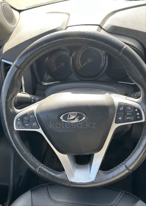 Lada X-Ray cross 2020 года