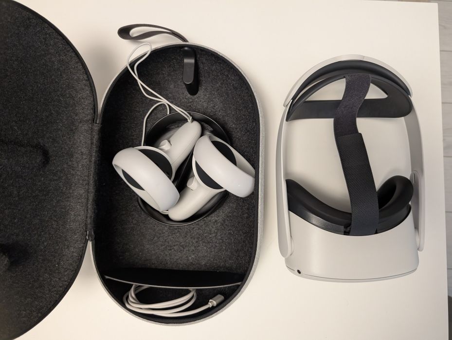 Oculus Meta quest 2 + travel case si strap upgrade