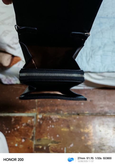 Продам барсетку новую!