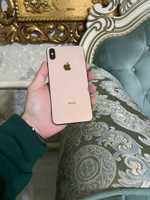 Срочно продам телефон iPhone XS Max 64Gb