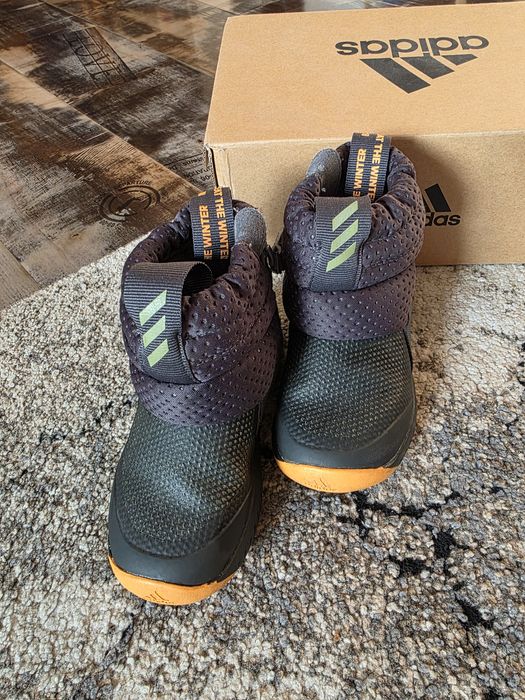 Бебешки ботуши Adidas 24 номер